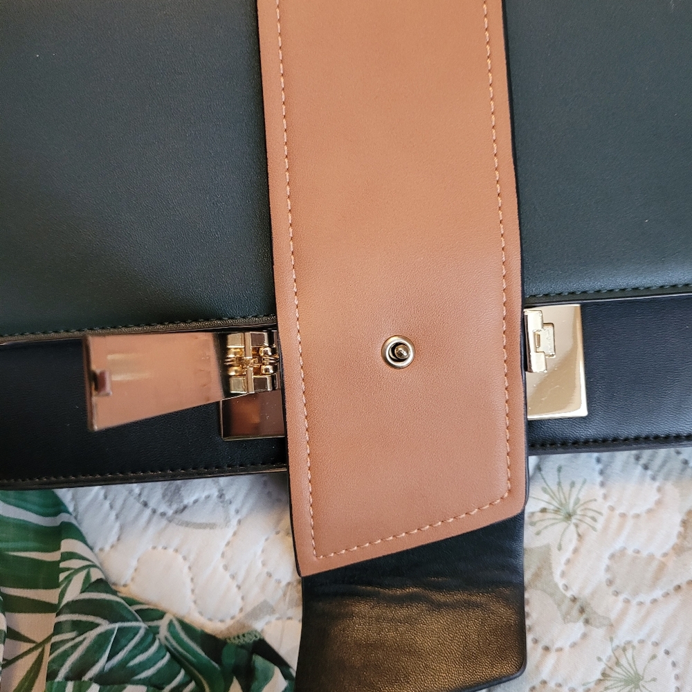 Women's crossbody purse